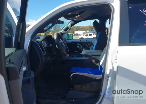 2021 Ram 1500 Big Horn 4X4 6'4 Box z USA, uszkodzony, nr VIN 1C6SRFBTXMN677579